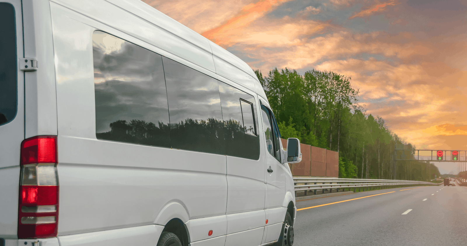 D1+E Minibus Trailer Training Banner