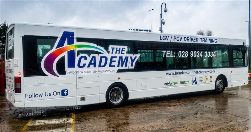 D1+E Minibus Trailer Training Banner